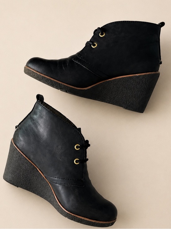 Sperry Shoes - ⚓🖤 Sperry Harlow Black Leather Wedge Chukka Booties • 7.5